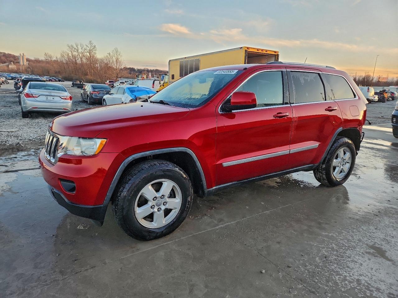 Jeep Grand Cherokee Laredo Image 1