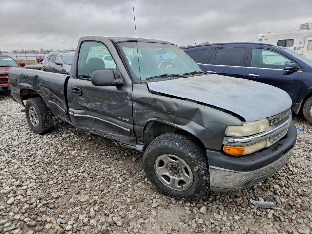 Chevrolet Silverado C1500 Image 2