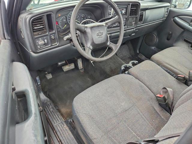 Chevrolet Silverado C1500 Image 11