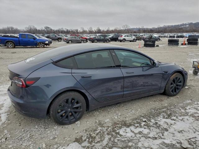 Tesla Model 3 Image 8