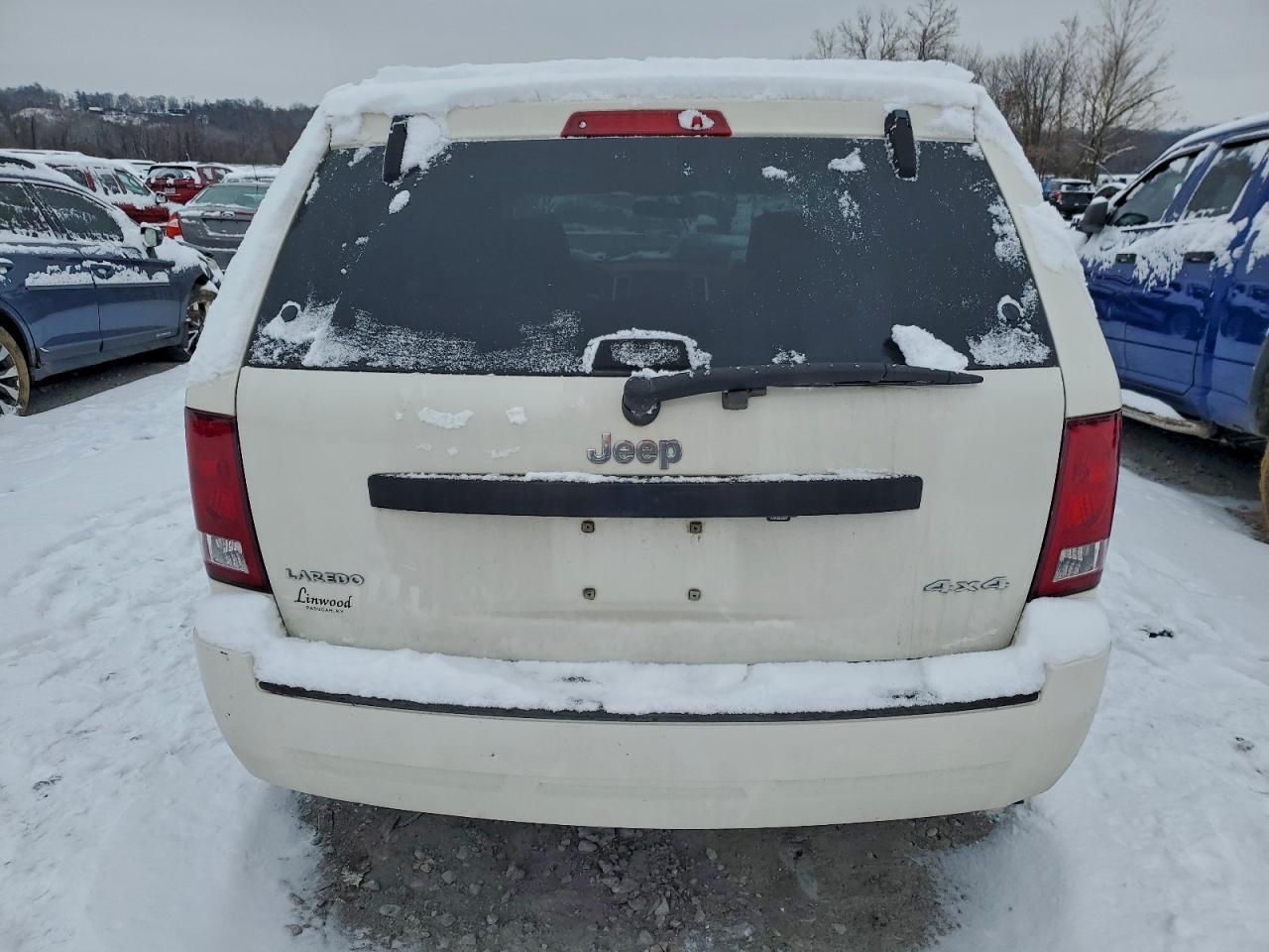 Jeep Grand Cherokee Laredo Image 9