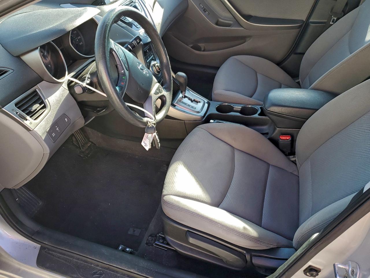 Hyundai ELANTRA Gls Image 5