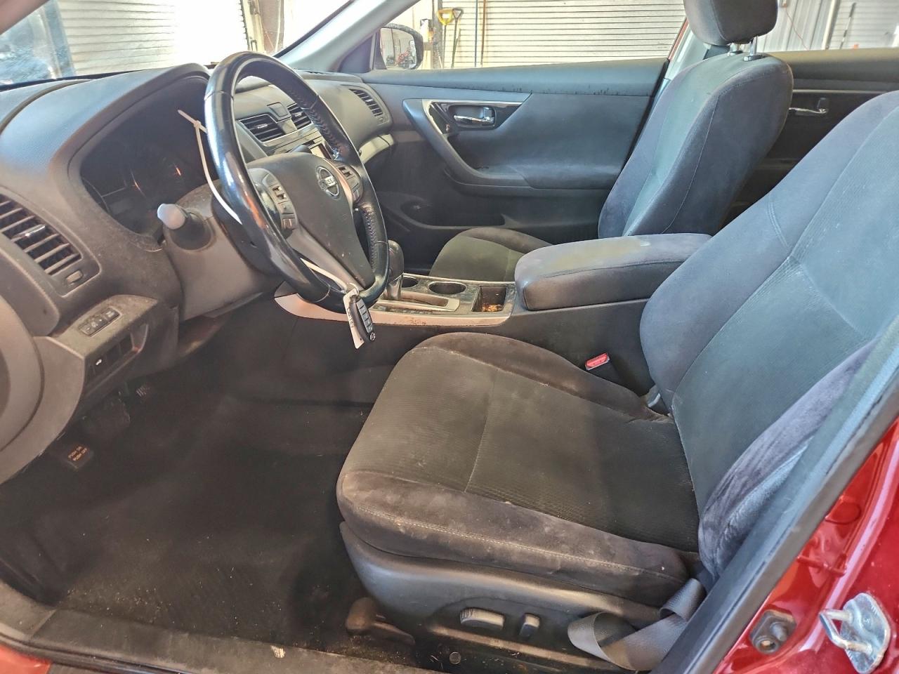 Nissan Altima 2.5 Image 2