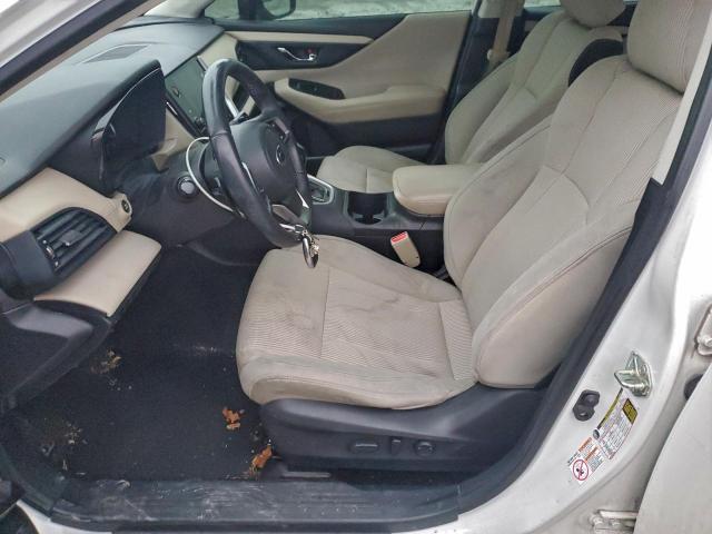 Subaru Legacy Premium Image 4