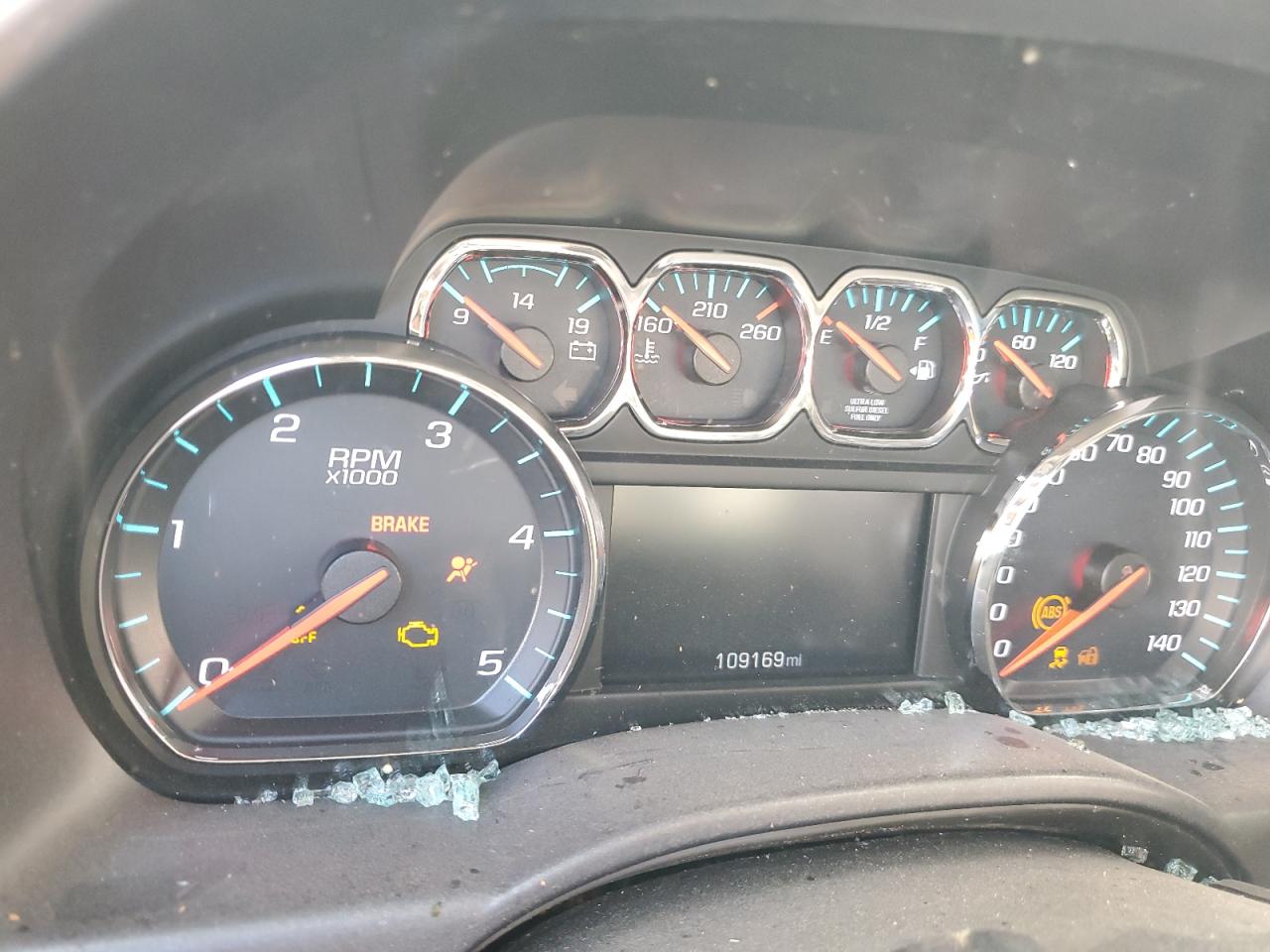 Chevrolet Silverado Image 2