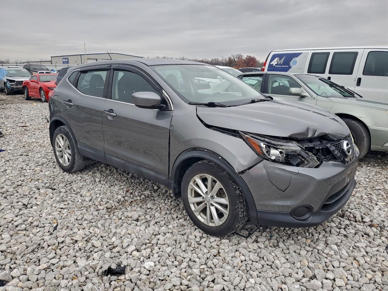 Nissan Rogue S Image 3