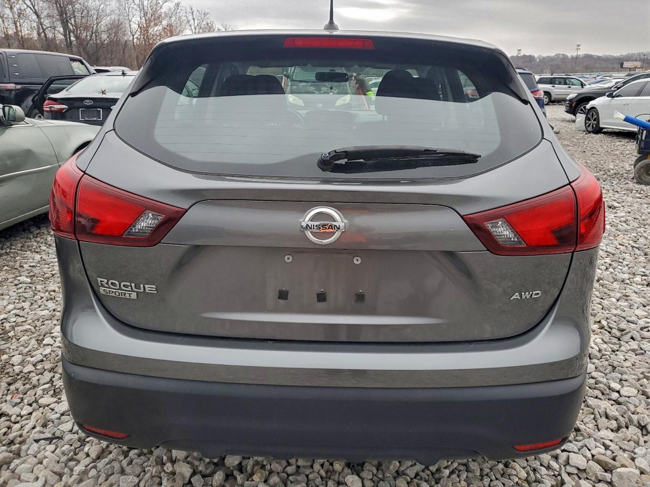 Nissan Rogue S Image 10