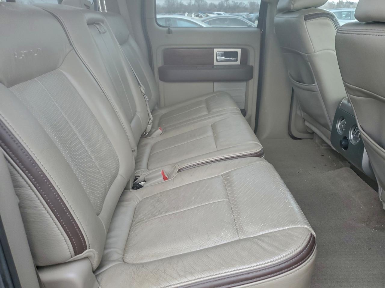 Ford F-150 Supercrew Image 8