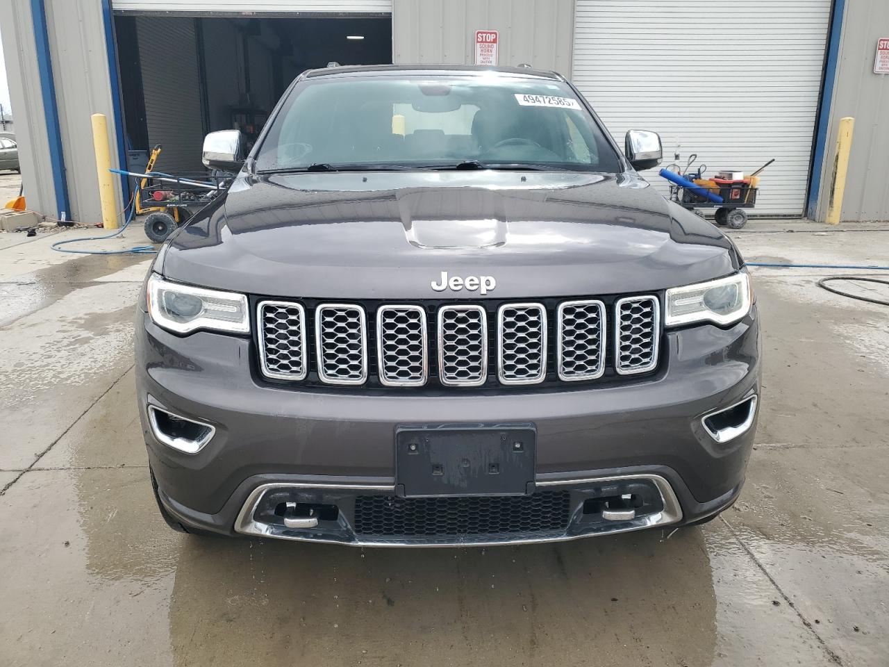 Jeep Grand Cherokee Overland Image 7