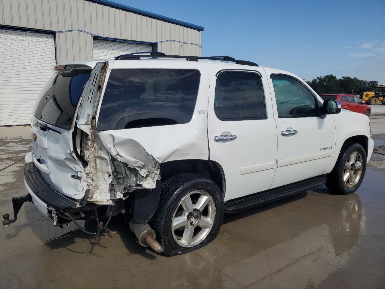 Chevrolet Tahoe K1500 Image 2