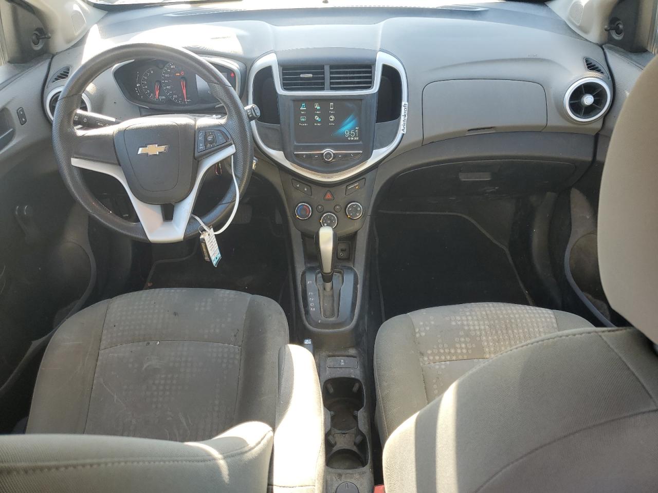 Chevrolet Sonic Image 12