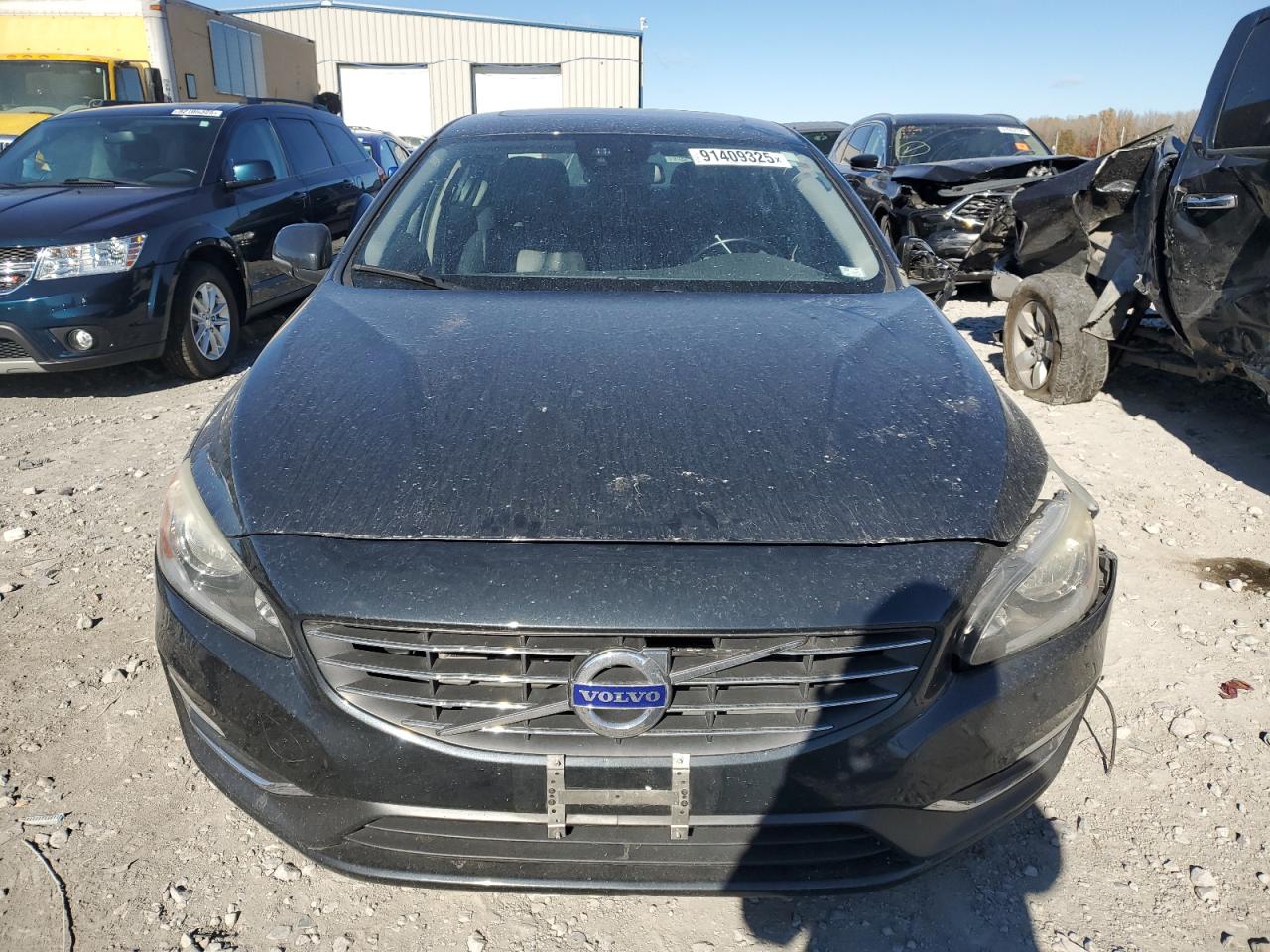 Volvo S60 Platinum Image 2