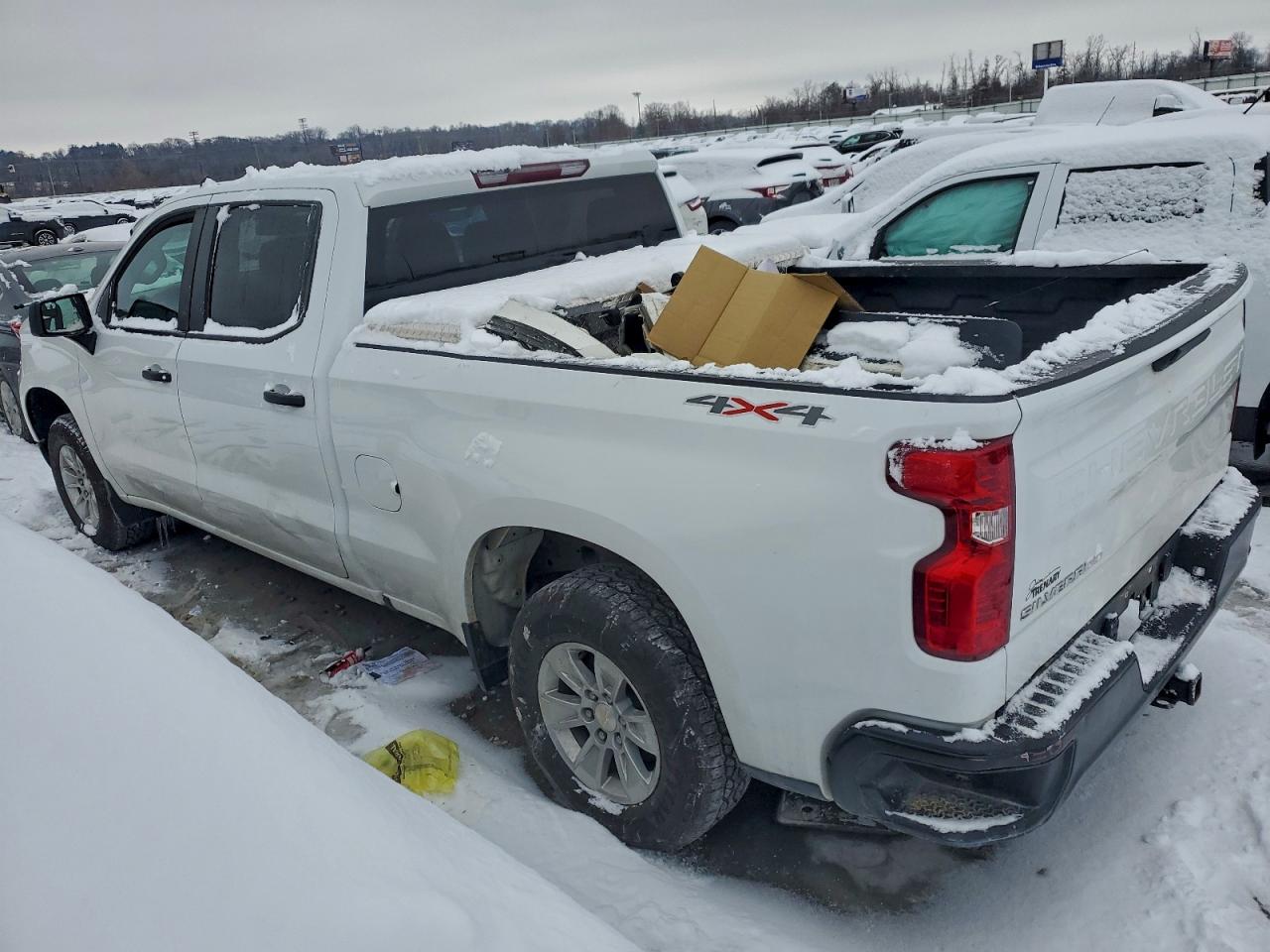 Chevrolet Silverado K1500 Image 7