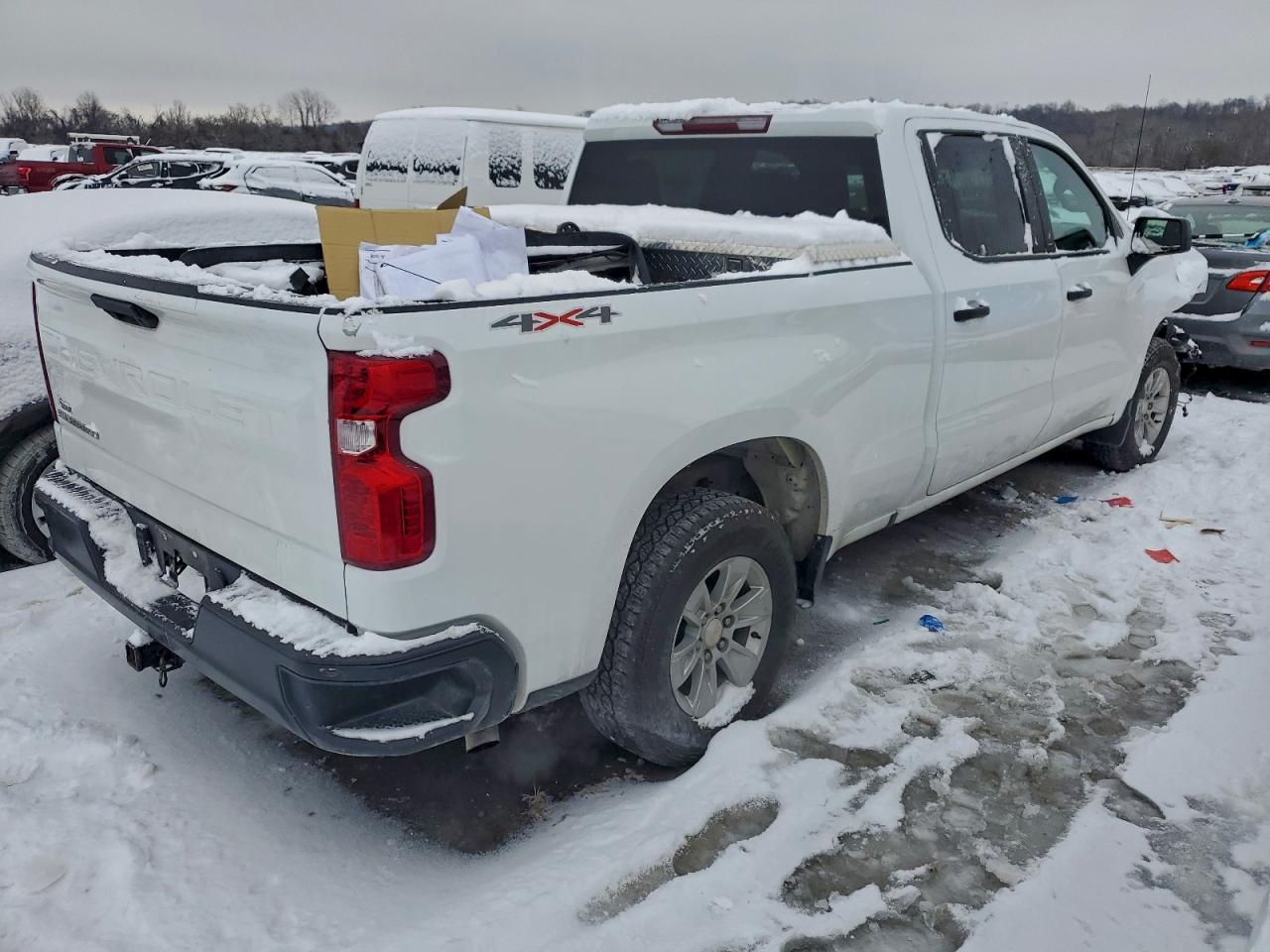 Chevrolet Silverado K1500 Image 2