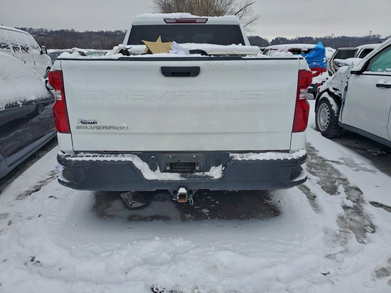 Chevrolet Silverado K1500 Image 12