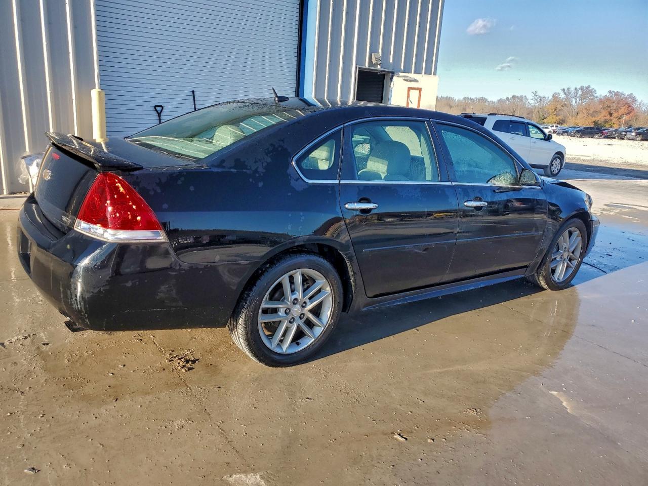 Chevrolet Impala Ltz Image 8