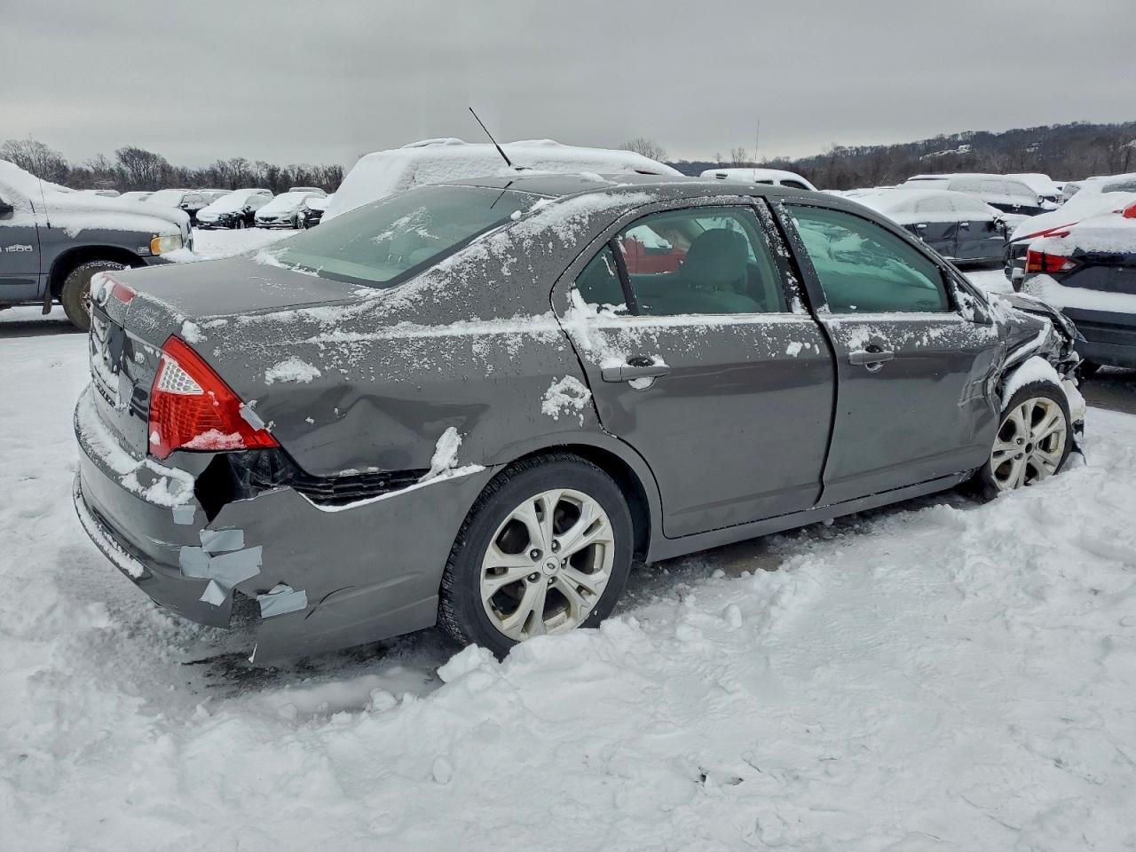 Ford Fusion Se Image 2