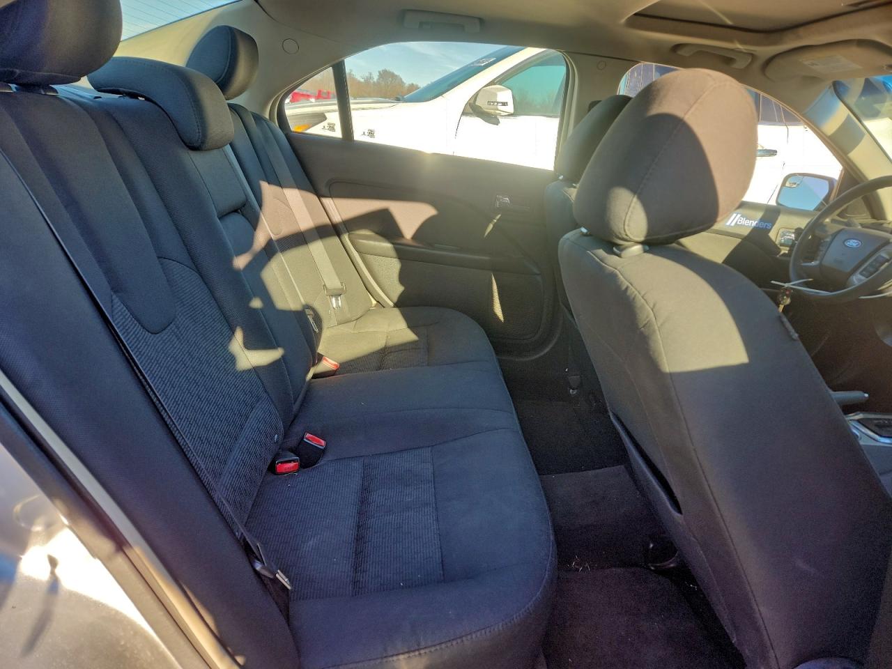 Ford Fusion Se Image 6