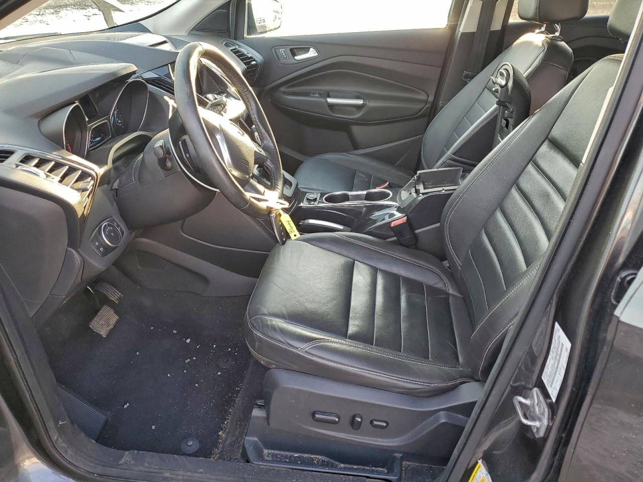 Ford Escape Titanium Image 11