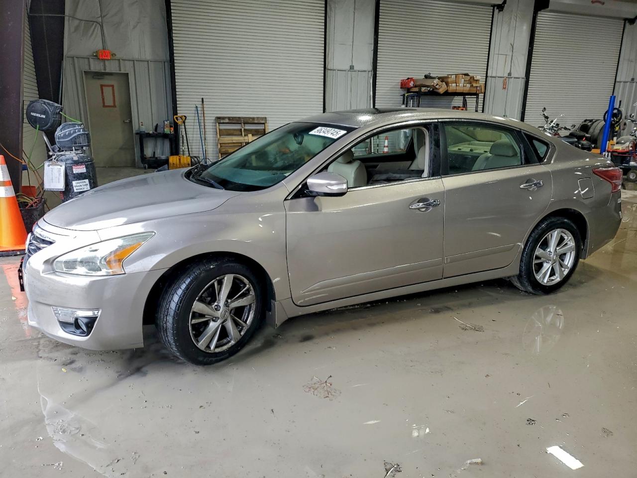 Nissan Altima 2.5 Image 1