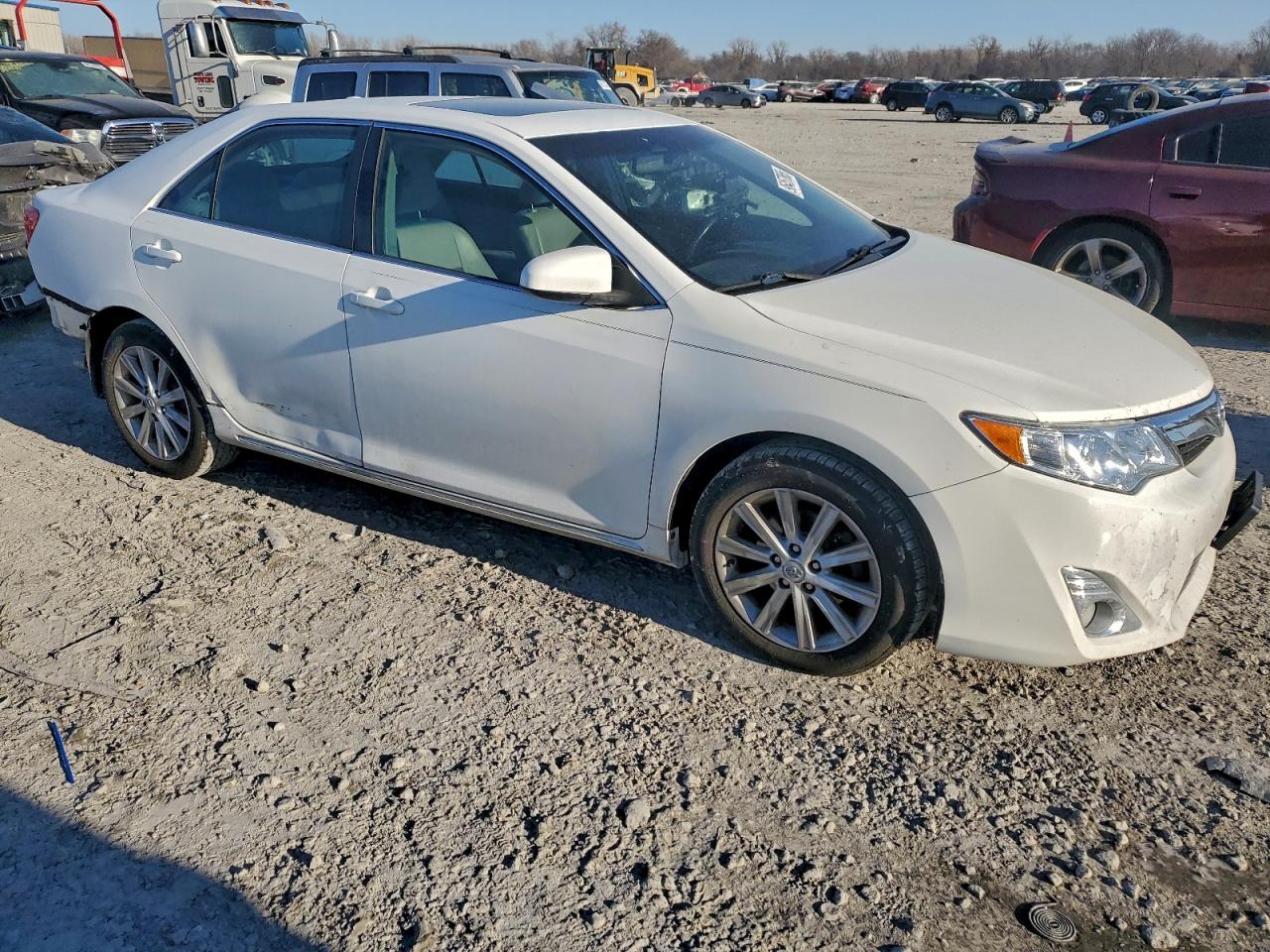 Toyota Camry Se Image 5