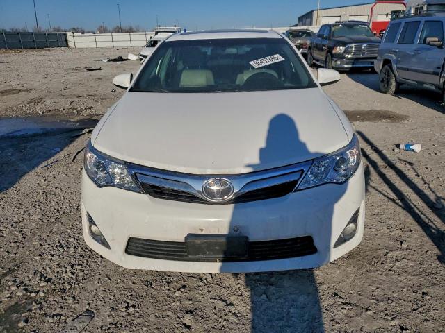 Toyota Camry Se Image 4