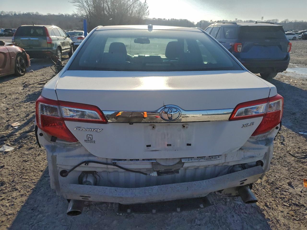 Toyota Camry Se Image 9