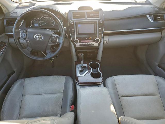 Toyota Camry Se Image 8