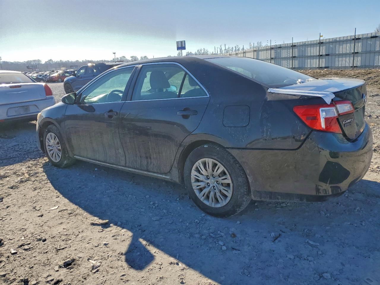 Toyota Camry Base Image 2