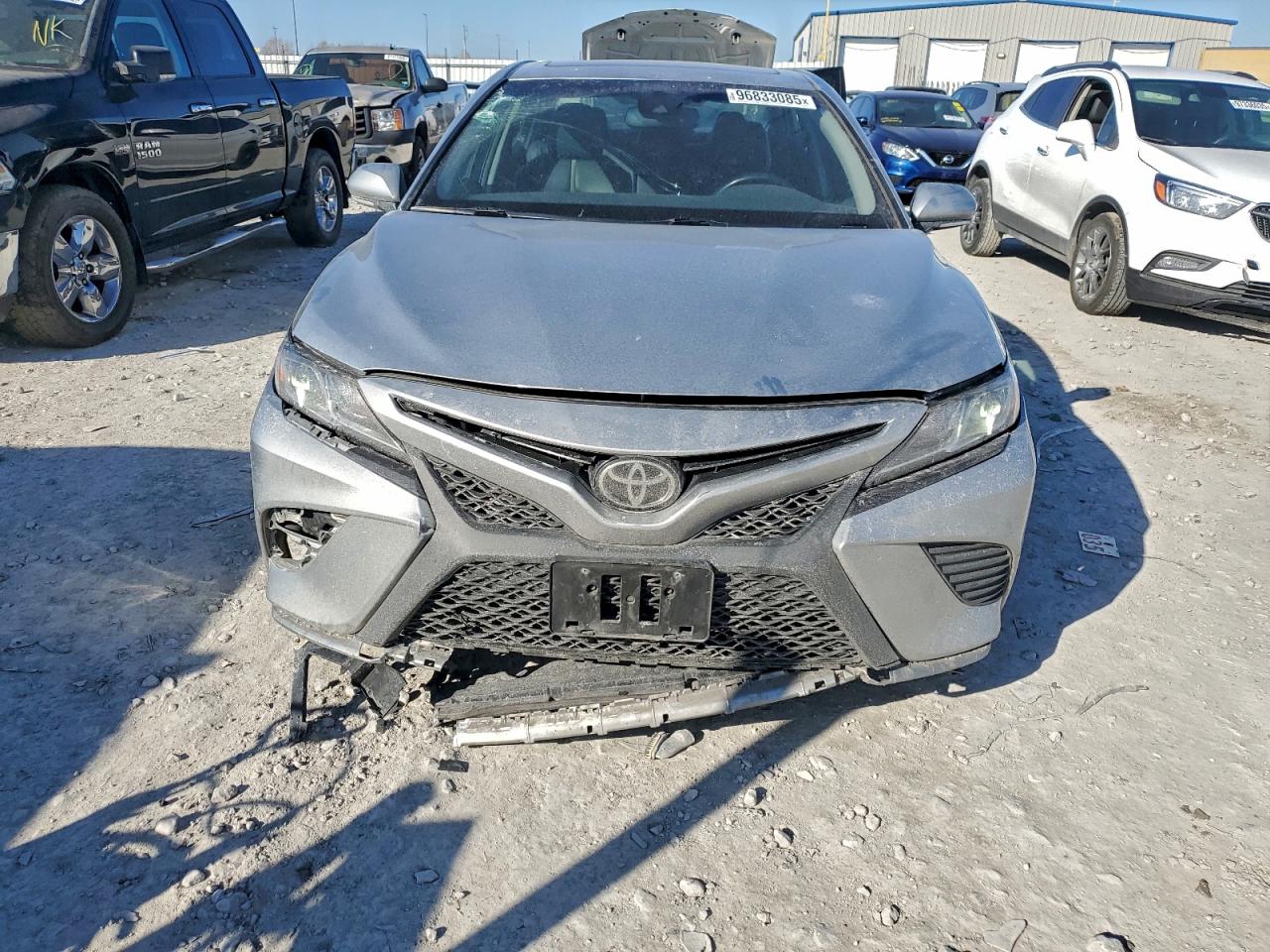 Toyota Camry L Image 6