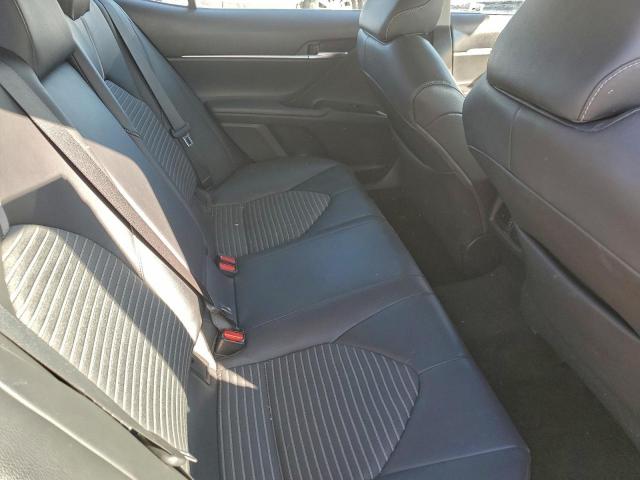 Toyota Camry L Image 10