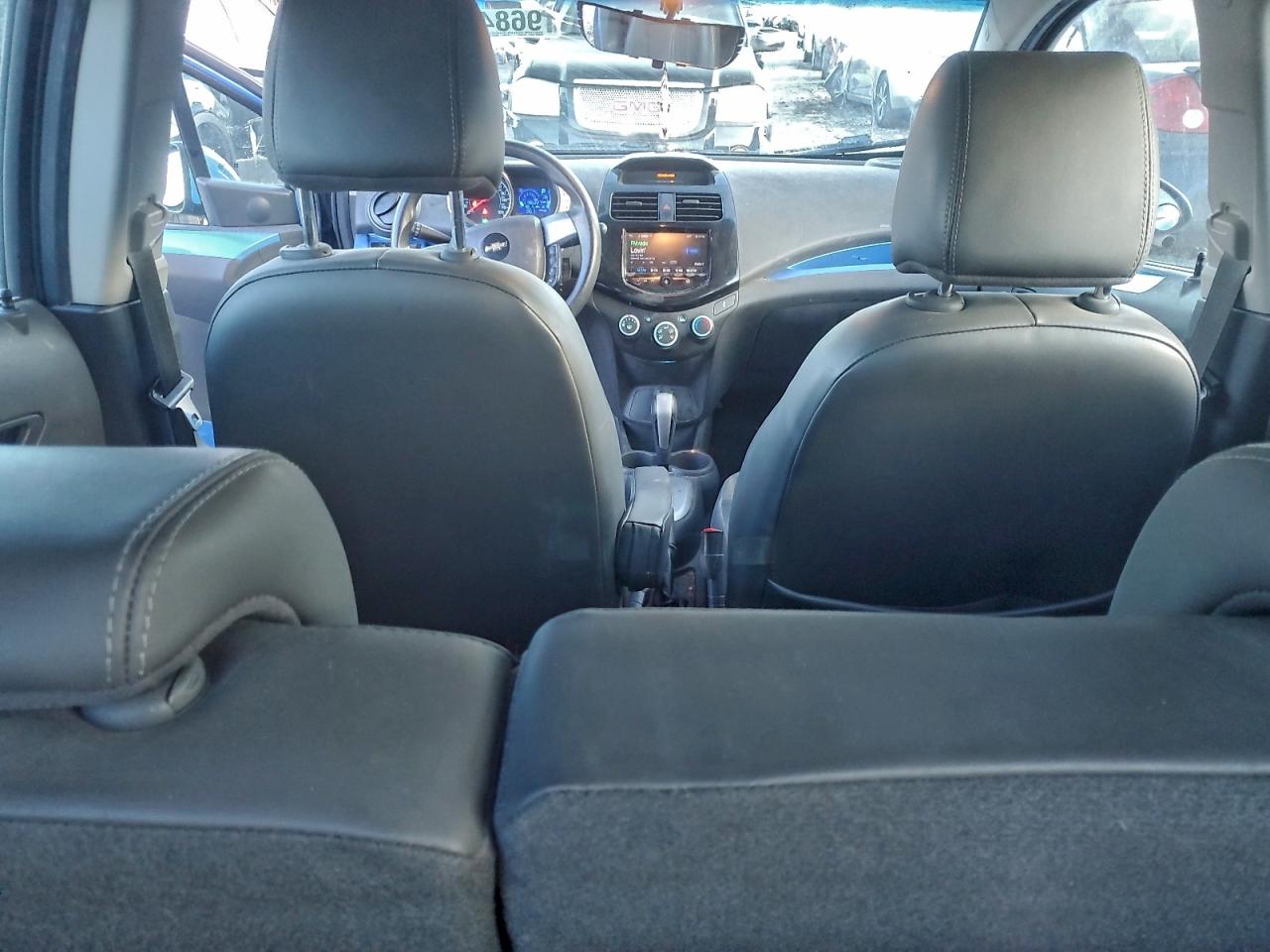 Chevrolet Spark 1lt Image 9