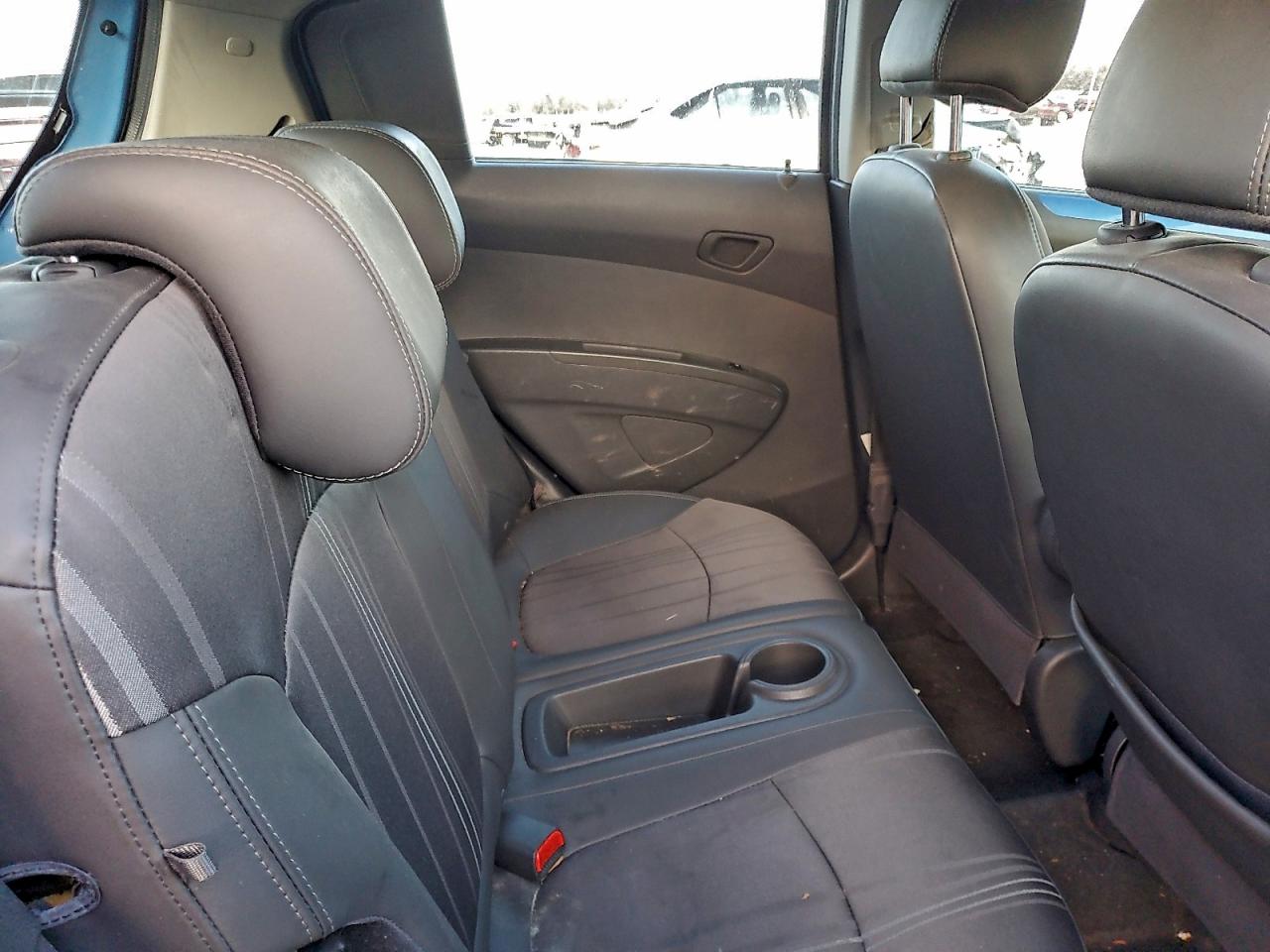 Chevrolet Spark 1lt Image 12