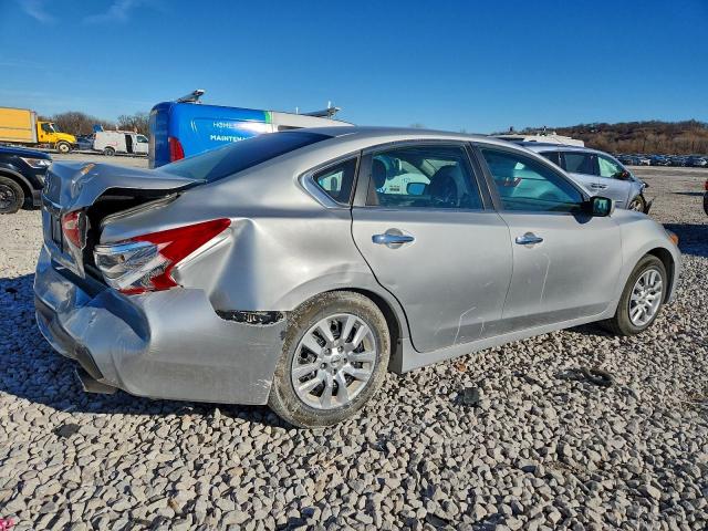 Nissan Altima 2.5 Image 3