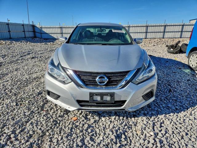 Nissan Altima 2.5 Image 5