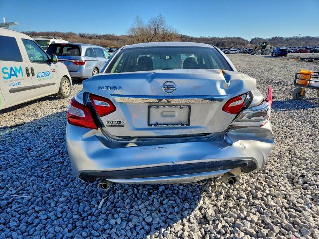 Nissan Altima 2.5 Image 8