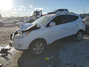  Salvage Hyundai TUCSON
