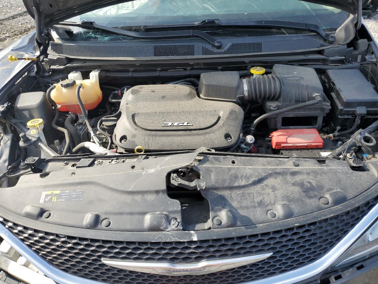 Chrysler Pacifica Touring L Image 9