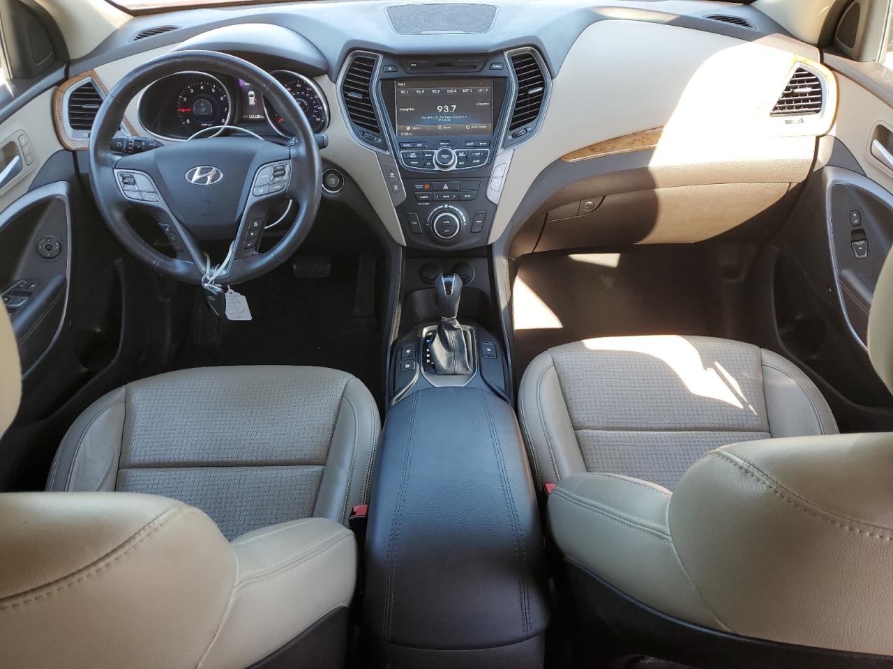 Hyundai SANTA FE Image 10