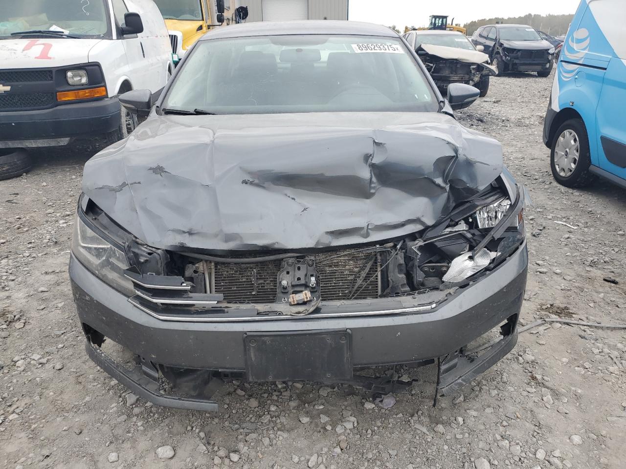 Volkswagen Passat S Image 5