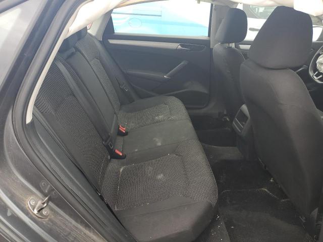 Volkswagen Passat S Image 10