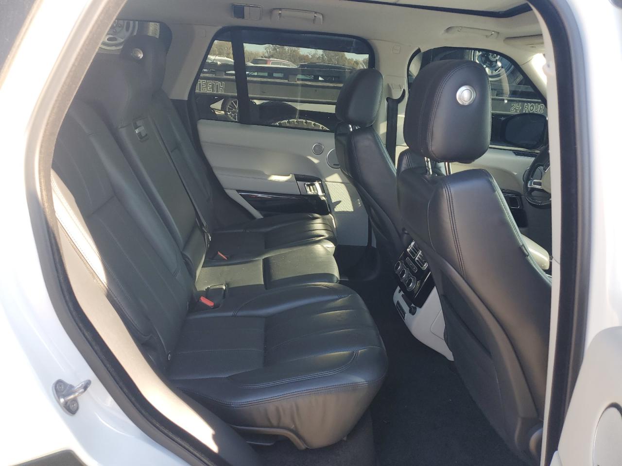 Land Rover Range Rover Hse Image 12