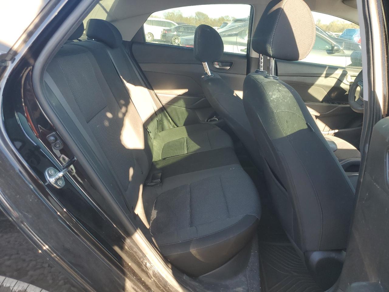 Hyundai ACCENT Se Image 11