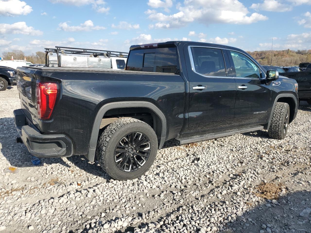 GMC Sierra K1500 Denali Image 6