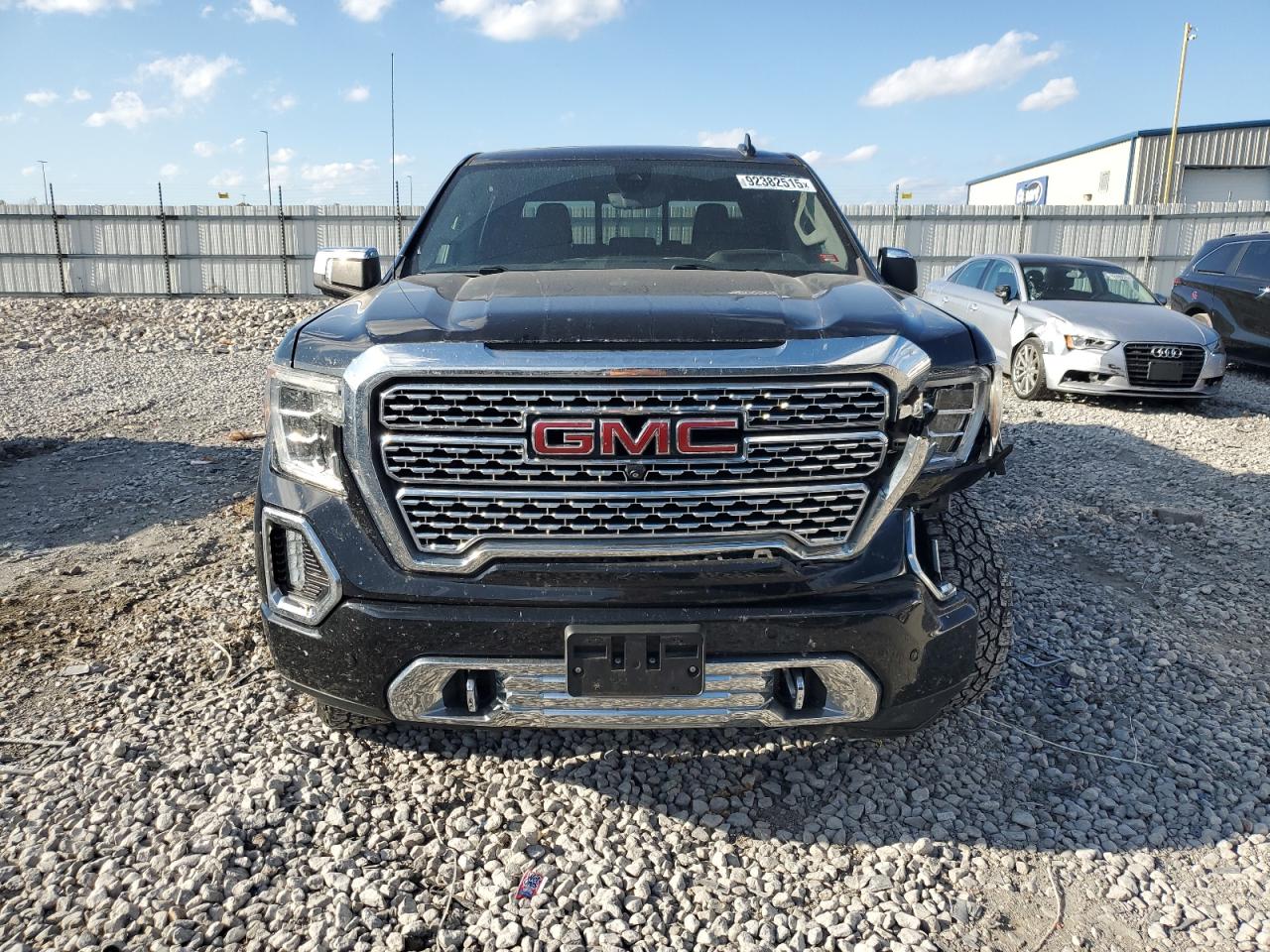 GMC Sierra K1500 Denali Image 2