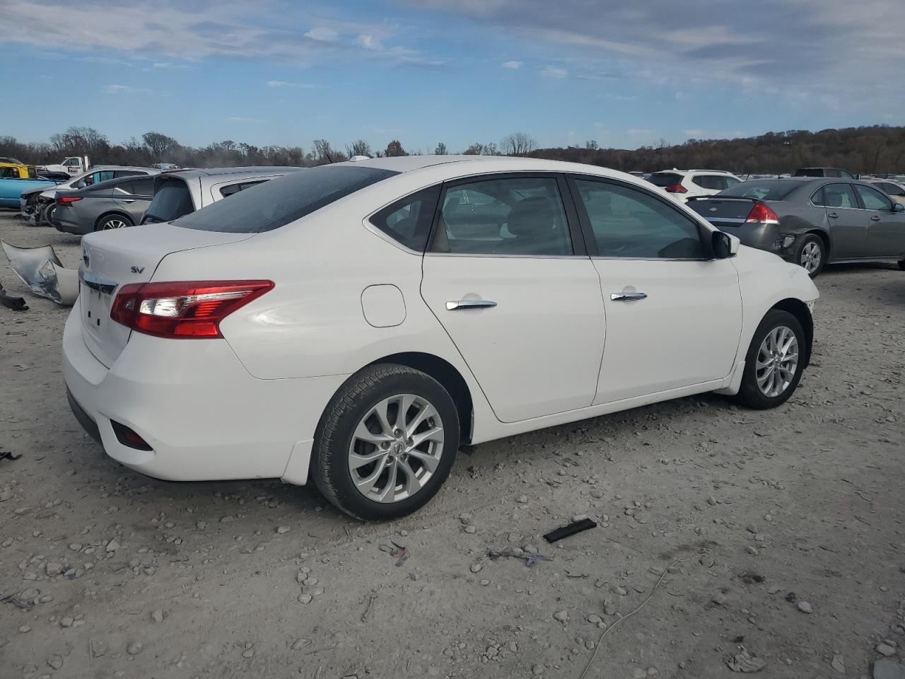 Nissan Sentra S Image 2