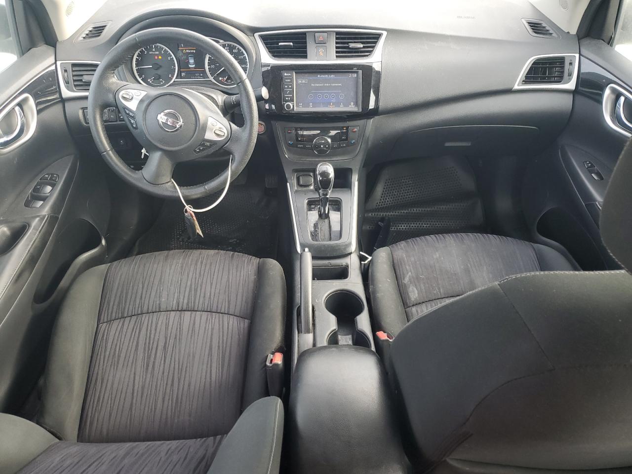 Nissan Sentra S Image 5