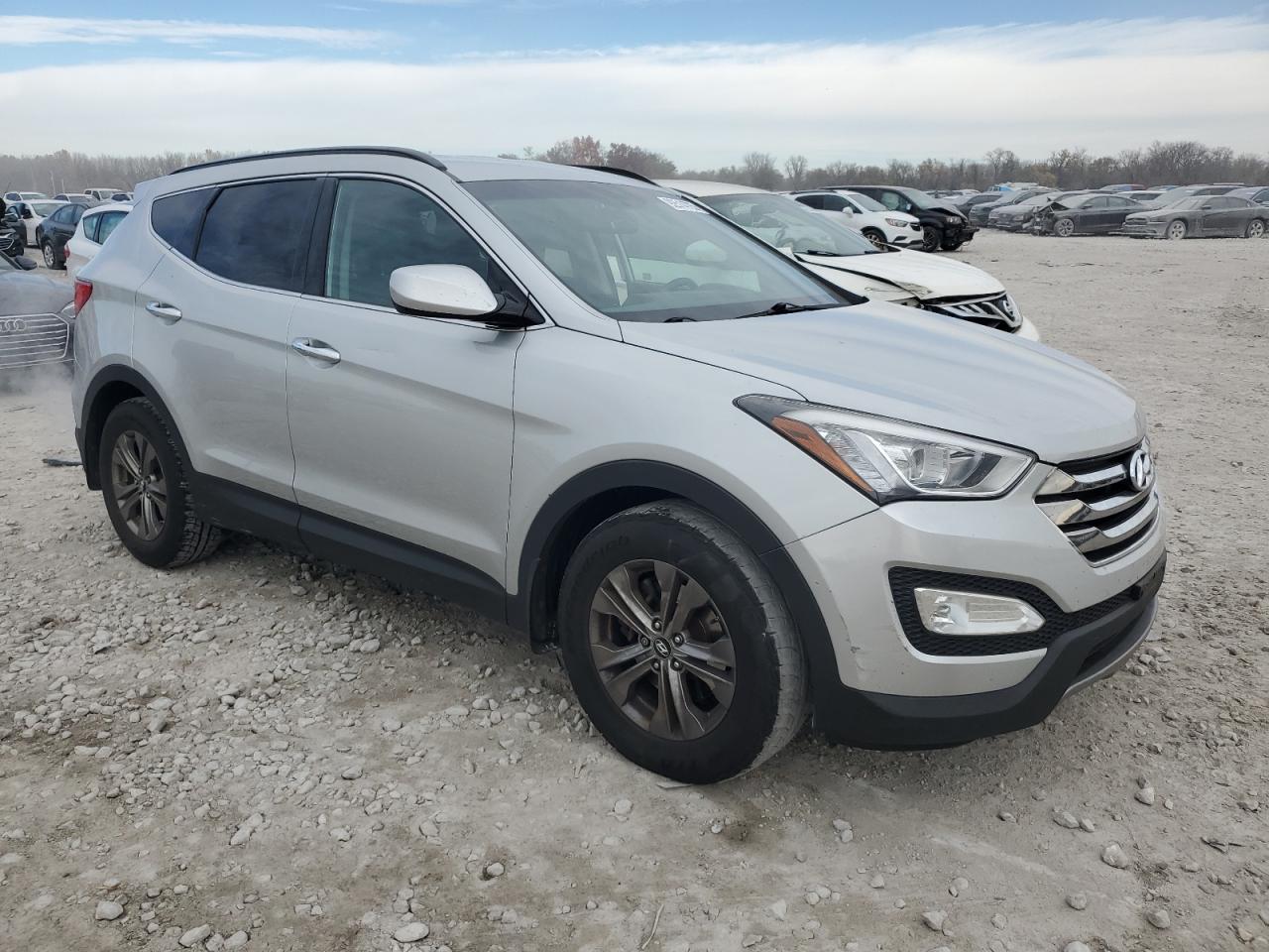 Hyundai SANTA FE Image 6