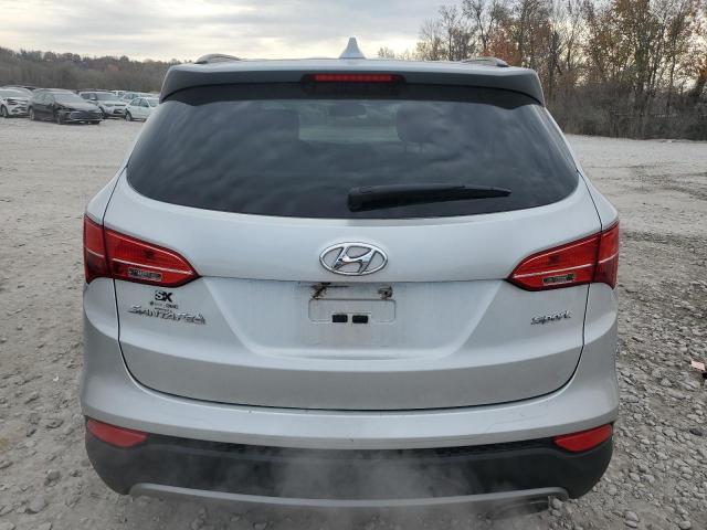 Hyundai SANTA FE Image 4