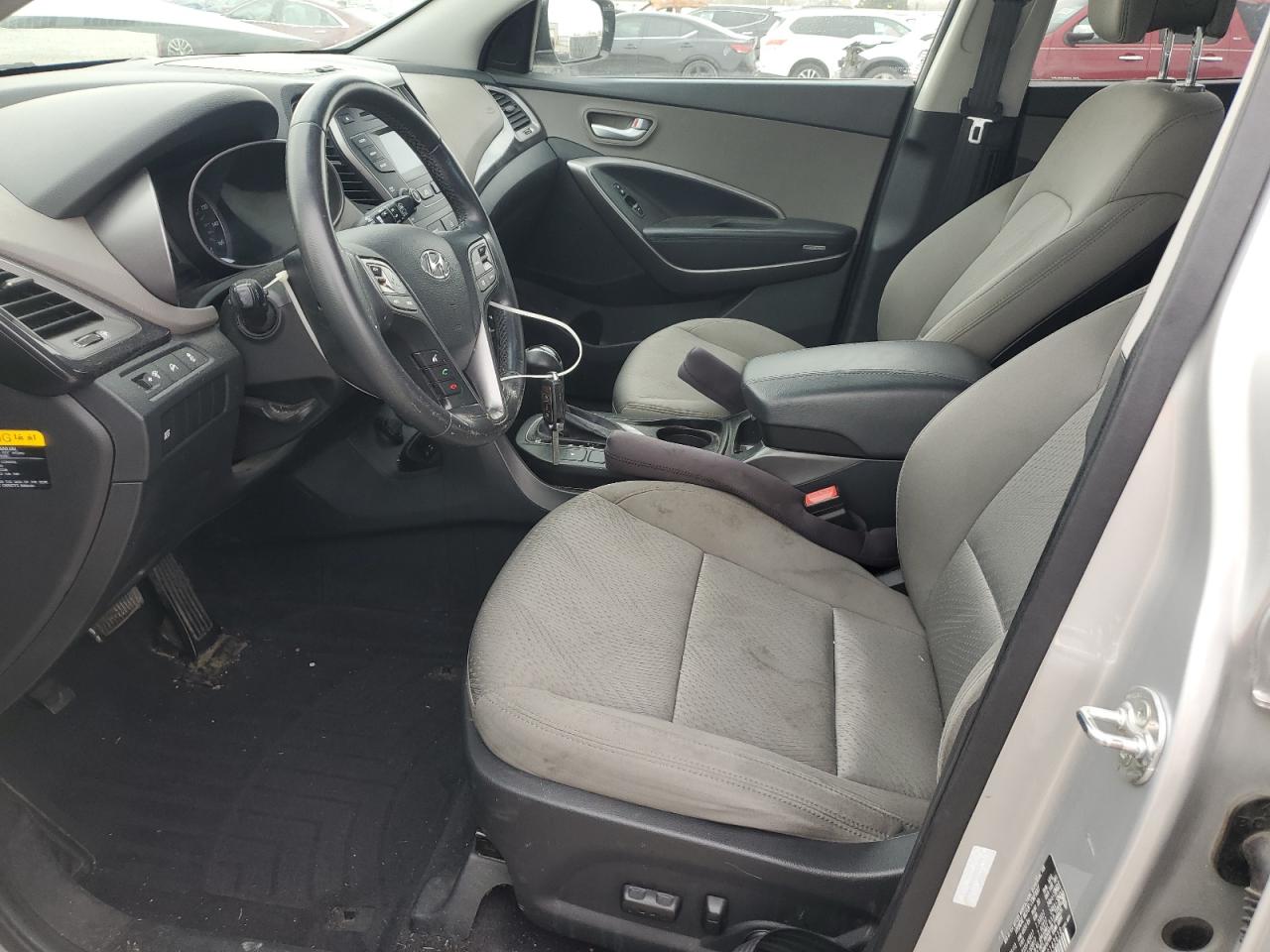 Hyundai SANTA FE Image 9